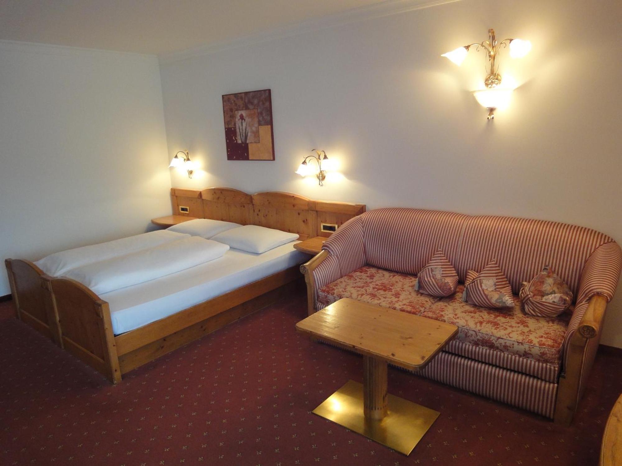 Hotel Zum Wolf Castelrotto Luaran gambar